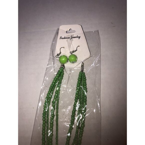 Fashion Jewelry Lot 4 Necklace Set - Picture 2 of 9